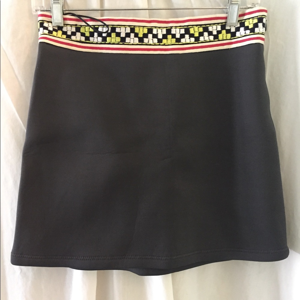 Skirt/gryphon
